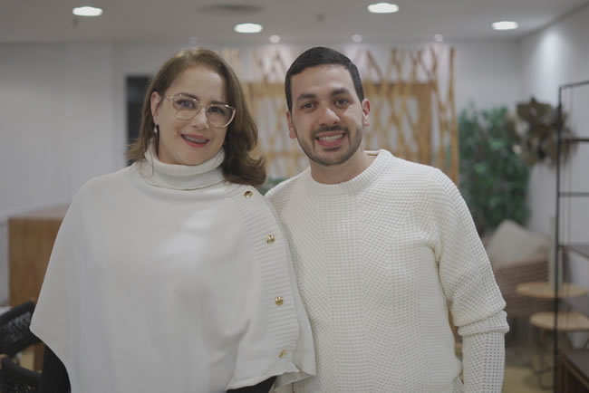 PICCOLLI E PREMIER INAUGURA LOJA-CONCEITO EM CAMPINAS - CLAUDIA ATHENA E JUAN PEDRO