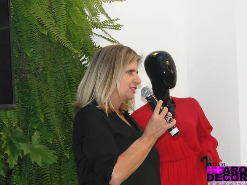 Alba Loyola Apresenta "Presente de Mulher" - DSC07258 1