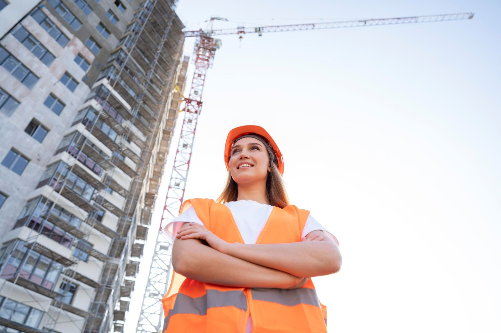 Construção civil tem recorde na geração de empregos e empresas goianas investem em capacitação interna - EMPREGO