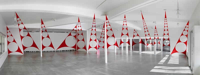 Instituto Artium recebe site-specific de Felice Varini - ESCULTURA