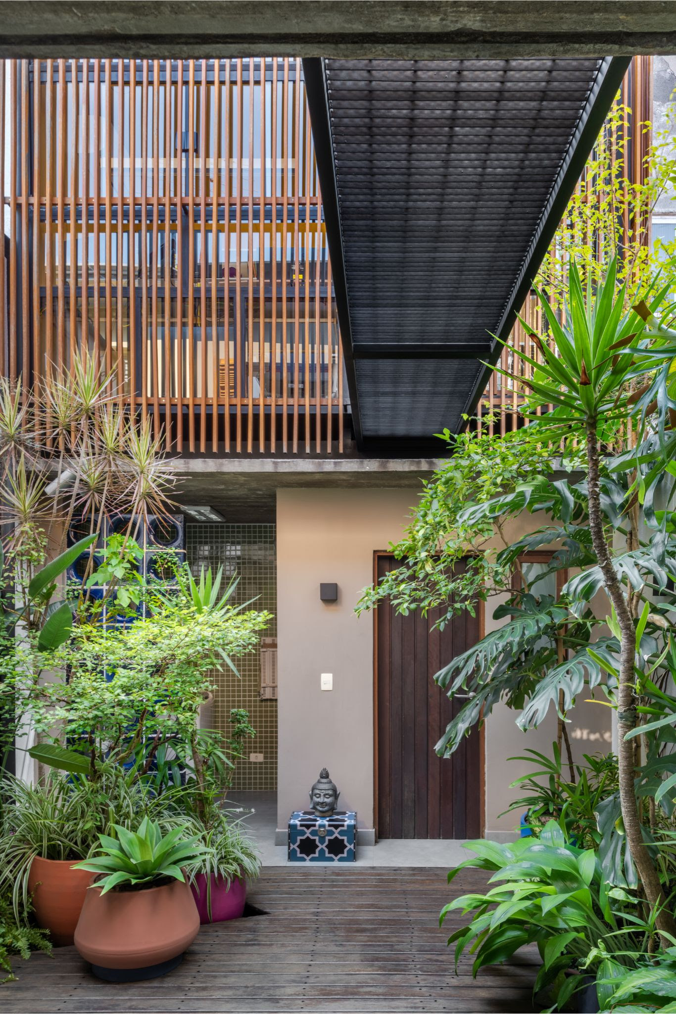 Casas em terrenos estreitos: como vencer as limitações e projetar com aproveitamento e soluções eficientes - ESPAÇO1