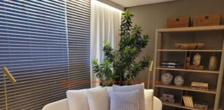 Gláucia Britto leva conforto e acolhimento à Mostra Artefacto 2023 - FELICIDADE