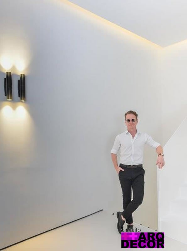 Jader Almeida recebe convidados na inauguração do showroom em Campinas - JADER3