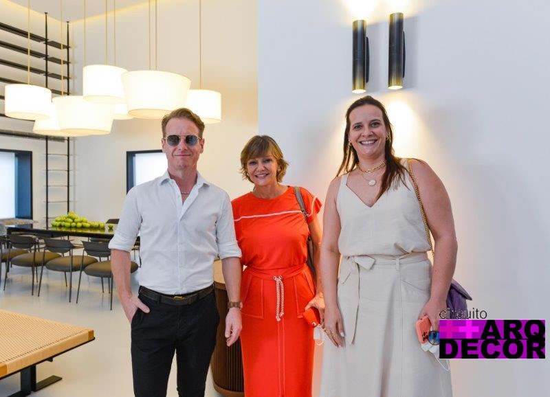 Jader Almeida recebe convidados na inauguração do showroom em Campinas - JADER6