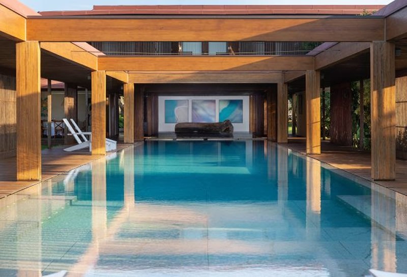 Hotel de alto luxo em Búzios abriga exposição do artista Melo Bastos - MELOBASTOS