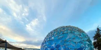 Mais de 1.3 mil peças de vidros compõem a cúpula do Planetário de Jalisco Lunaria - PLANETARIO