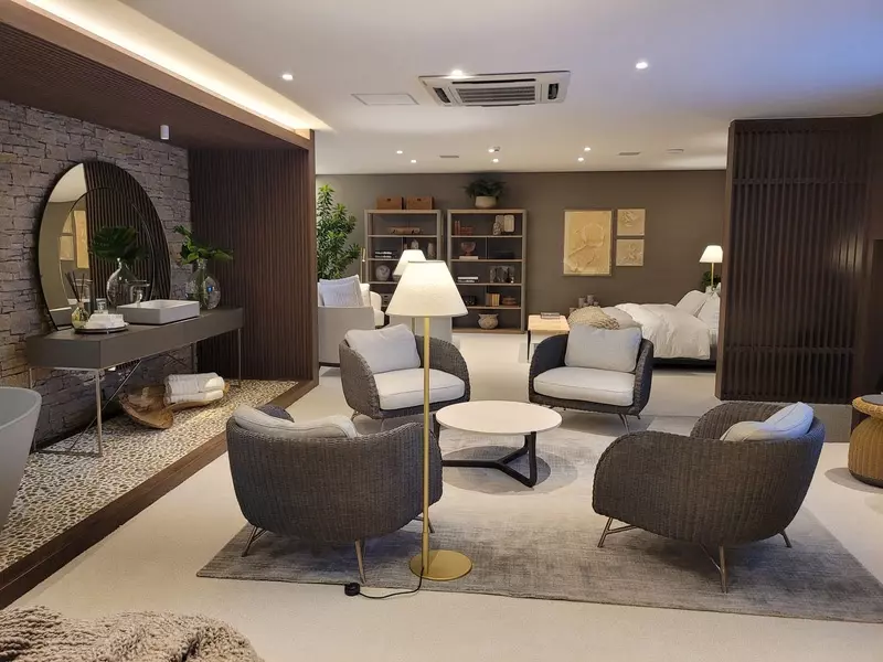 Gláucia Britto leva conforto e acolhimento à Mostra Artefacto 2023 - artefacto