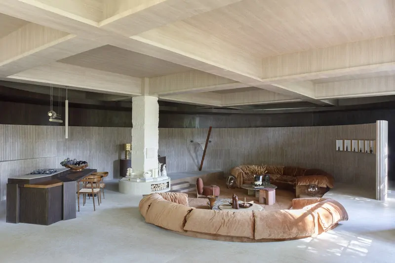 Casa MAGMA explora profundidade material e formas orgânicas na CASACOR SP 2026 - magma