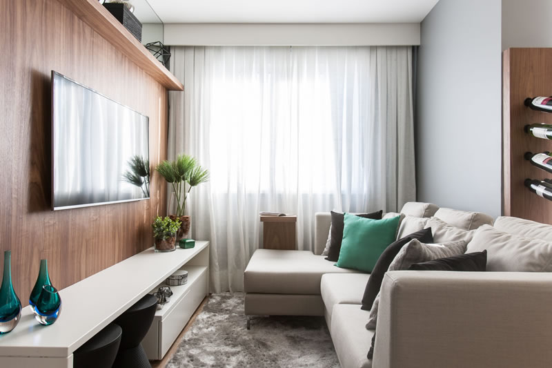 Como deixar a sala de TV confortável e adequada para maratonar séries e filmes - maratonar