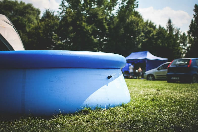 Piscina de fibra ou inflável: qual a melhor opção? - piscinainflavel