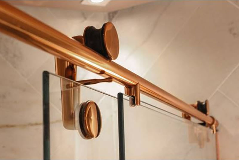 Saiba como limpar as ferragens do box de banho - saiba como limpar as ferragens do box de banho