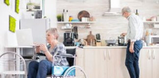 A importância de projetos e reformas pensados para o envelhecimento A importância de projetos e reformas pensados para o envelhecimento - velho